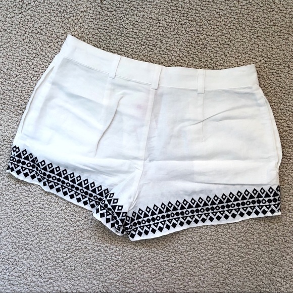 Parker Embroidered Linen Shorts - Picture 5 of 8